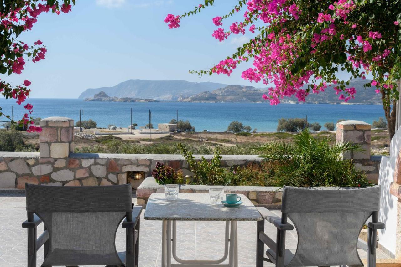 Κalamitsi Rooms & Apartments Kímolos Eksteriør bilde