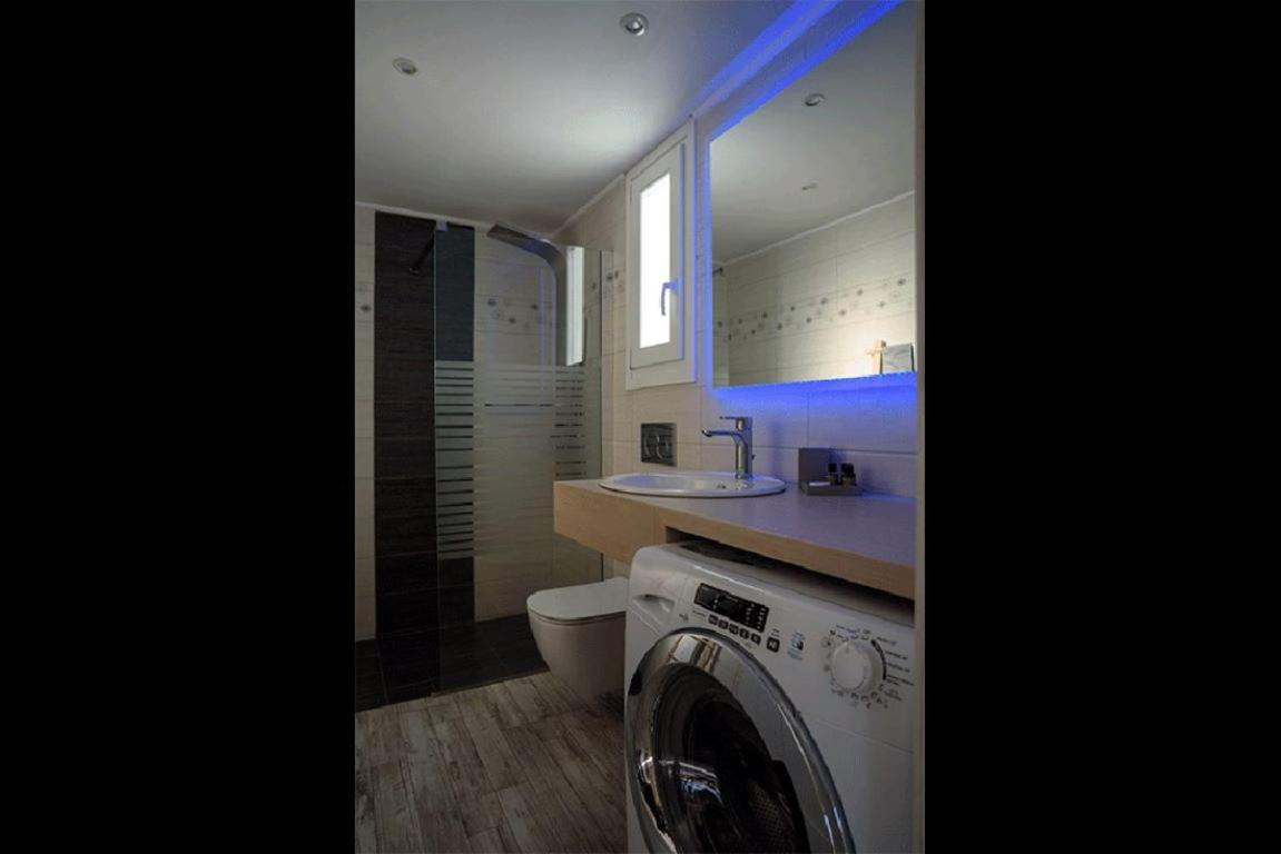 Κalamitsi Rooms & Apartments Kímolos Eksteriør bilde