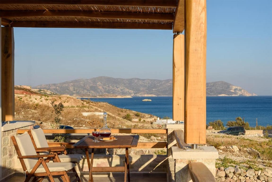 Κalamitsi Rooms & Apartments Kímolos Eksteriør bilde