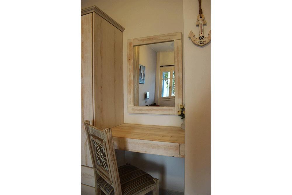 Κalamitsi Rooms & Apartments Kímolos Eksteriør bilde