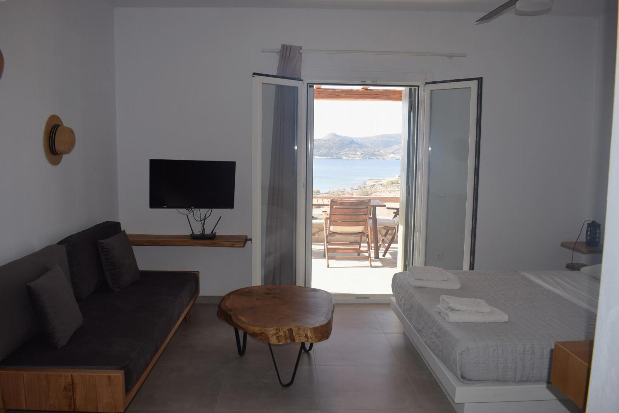 Κalamitsi Rooms & Apartments Kímolos Eksteriør bilde