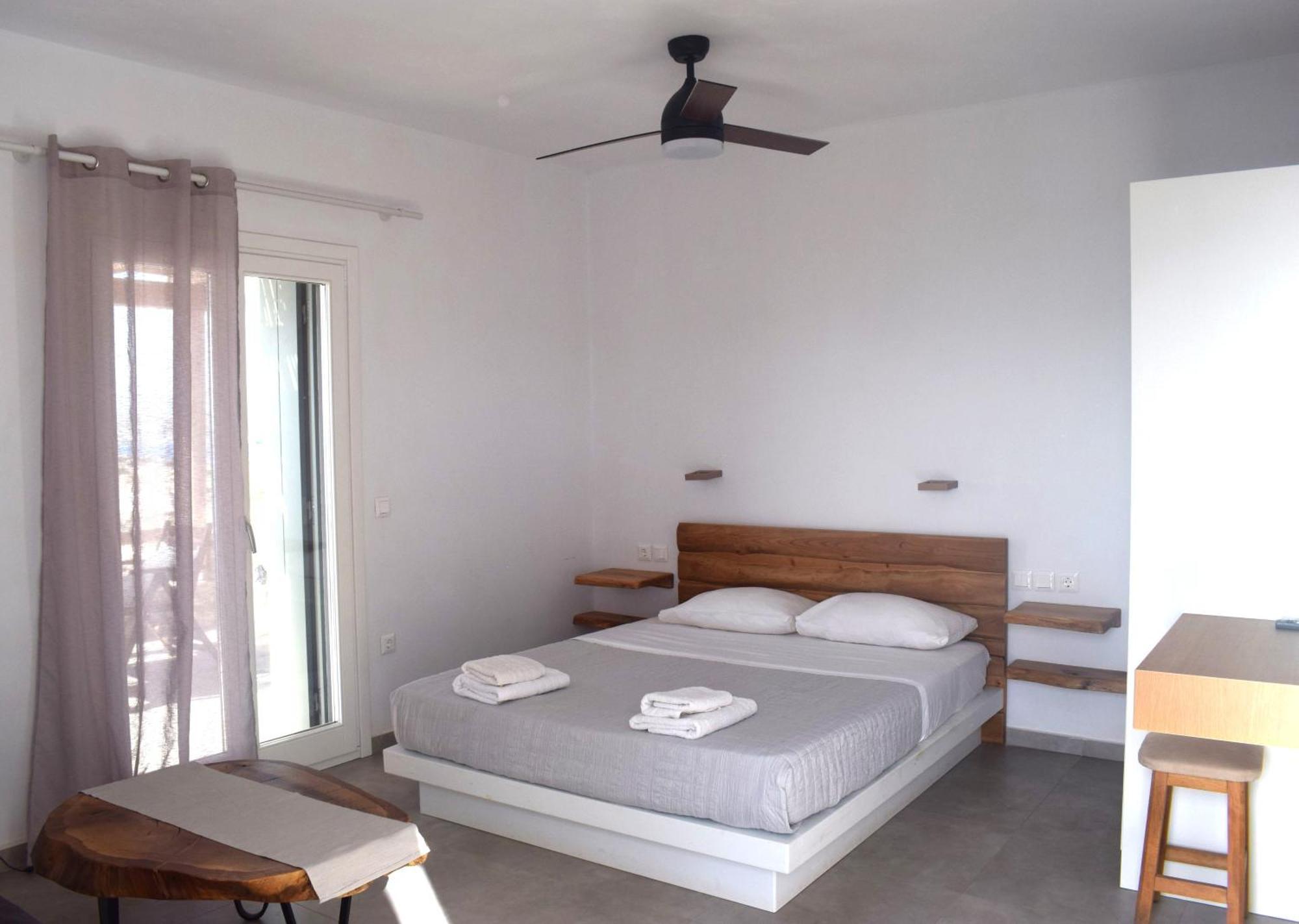 Κalamitsi Rooms & Apartments Kímolos Eksteriør bilde