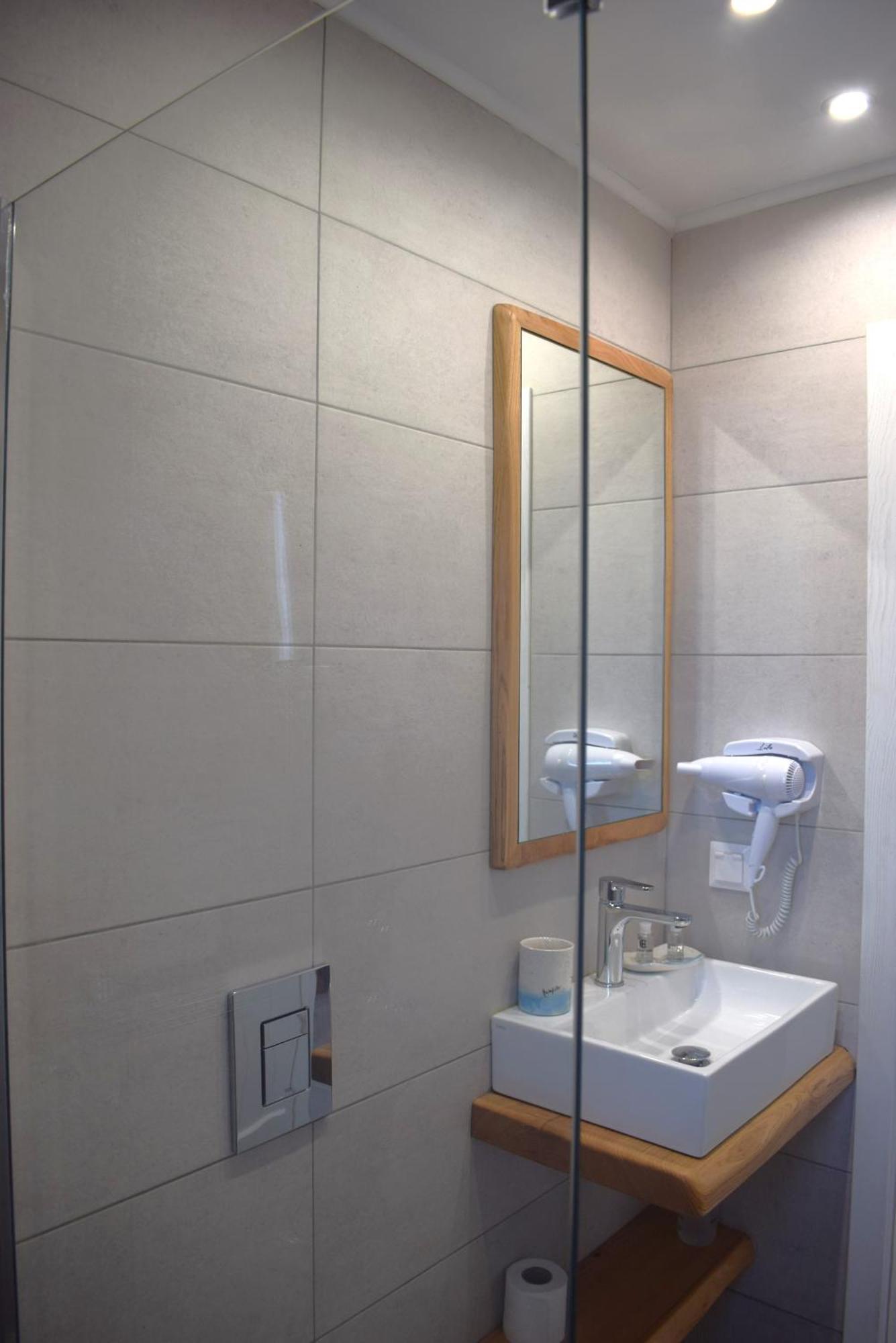 Κalamitsi Rooms & Apartments Kímolos Eksteriør bilde