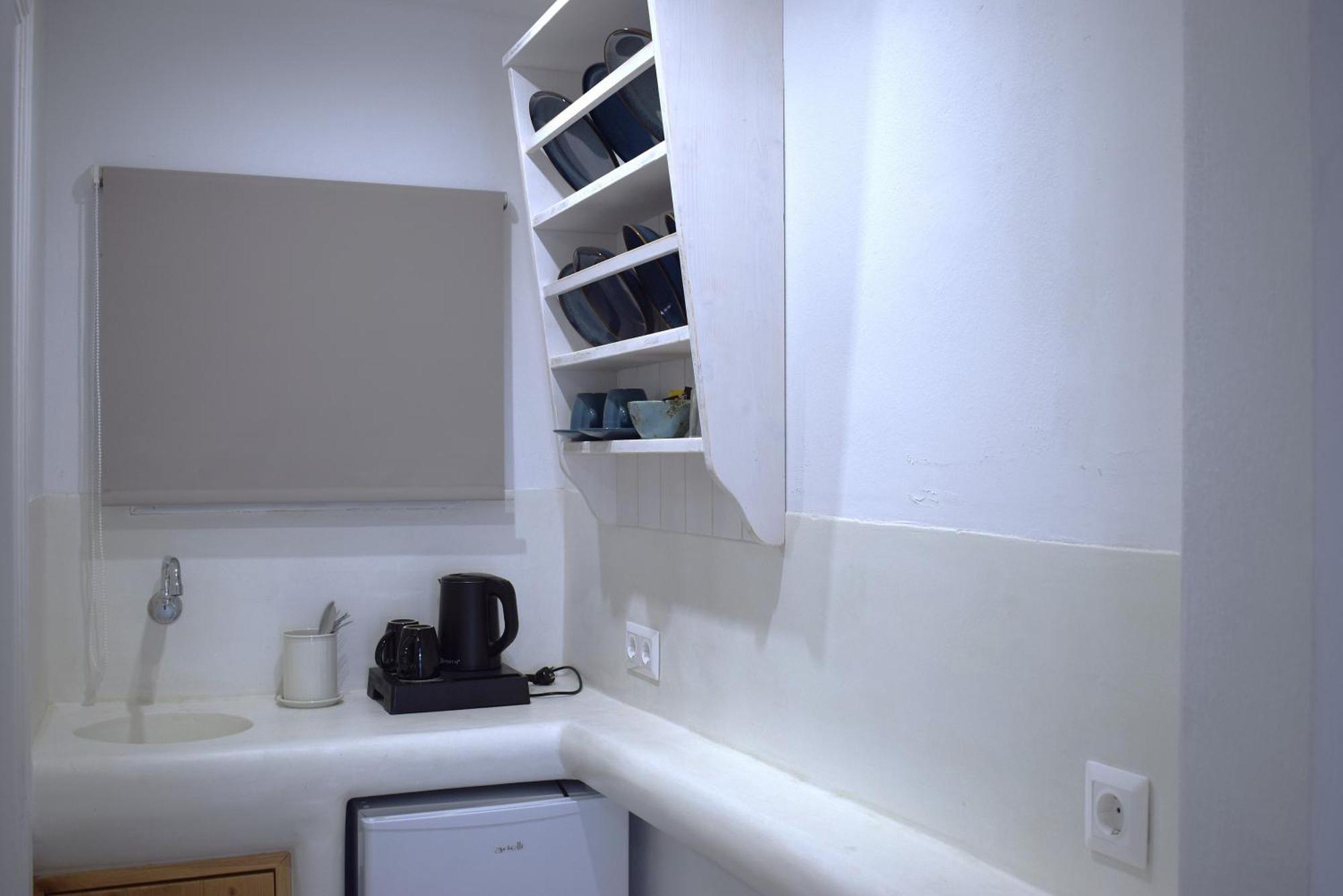 Κalamitsi Rooms & Apartments Kímolos Eksteriør bilde
