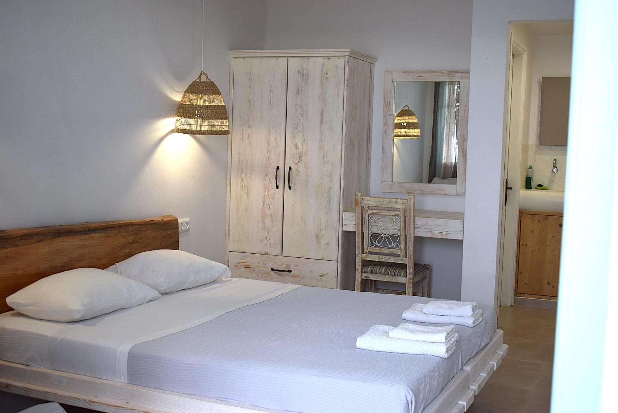 Κalamitsi Rooms & Apartments Kímolos Eksteriør bilde